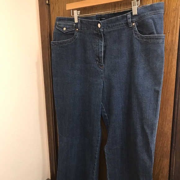 Jones New York wide leg denim jeans size 16 EUC - Picture 2 of 7